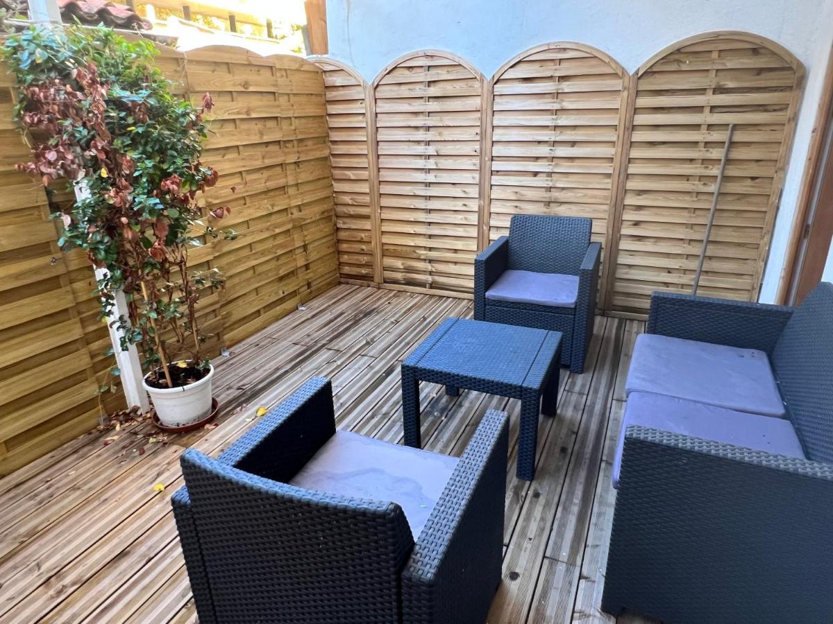 Studio Neuf Climatise Avec Terrasse #4 Тулон Екстериор снимка